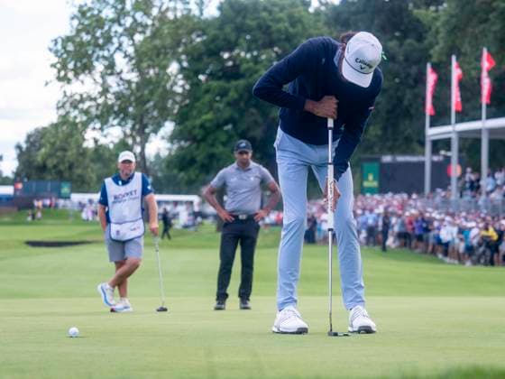 DETROIT, MI - JUNE 30: Akshay Bhatia (USA) misses his final putt on the 18th hole during the fourth round of the Rocket Mortgage Classic on June 30, 2024 at Detroit Golf Club in Detroit, Michigan. (Photo by Joseph Weiser Icon Sportswire) GOLF: JUN 30 PGA, Golf Herren Rocket Mortgage Classic EDITORIAL USE ONLY Icon2406300264