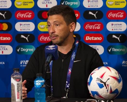 June 30, 2024, Kansas City, Missouri, USA: Pictured is Team Uruguay assistant coach DIEGO REYES gives a press conference, PK, Pressekonferenz at Arrowhead Stadium in Kansas City, Missourion June 30, 2024. Reyes speaks for head coach Marcelo Bielsa in lieu of Bielsa s suspension from Copa America Cup s USA vs. Paraguay match. Kansas City USA - ZUMAh139 20240630_zap_h139_011 Copyright: xSerenaxS.Y.xHsux
