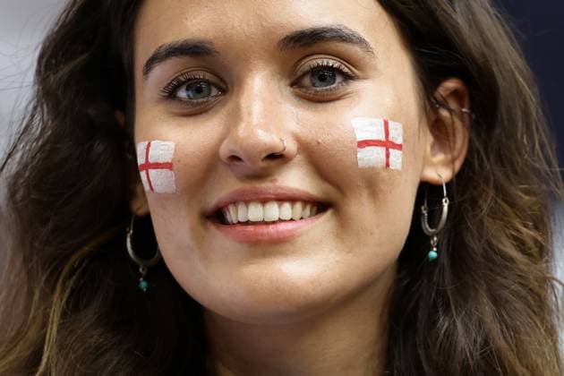 England v Slovakia: Round of 16 - UEFA EURO, EM, Europameisterschaft,Fussball 2024 An England supporter is cheering during the UEFA Euro 2024 round of 16 football match between England and Slovakia at the Arena AufSchalke in Gelsenkirchen, Germany, on June 30, 2024. Gelsenkirchen Germany  Copyright: xIbrahimxEzzatx originalFilename:ezzat-notitle240630_nphm6.jpg
