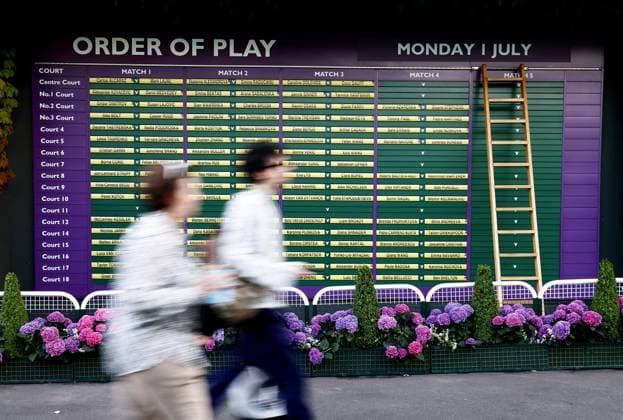 A general view of the order of play. Wimbledon Tennis Championships, Day 1, The All England Lawn Tennis and Croquet Club, London, UK - 01 Jul 2024  Copyright: xJamesxMarsh Shutterstockx 14565034h