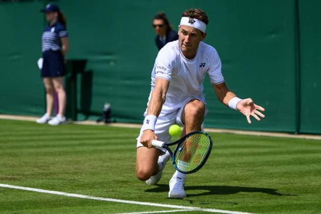 240701 Casper Ruud of Norway competes in a first round singles tennis match during day 1 of Wimbledon on July 1, 2024 in London Photo Jesper Zerman BILDBYRAN kod JZ JZ0547 tennis wimbledon day 1 bbeng  Copyright: JESPERxZERMAN BB240701JZ003