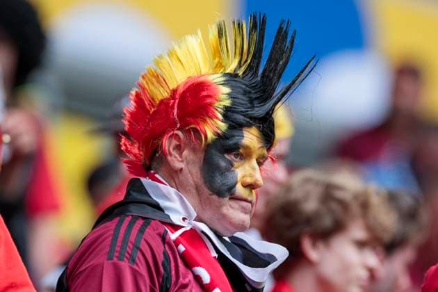 UEFA EURO 2024 France Belgium 01 07 2024 Impressions Belgian fans before kick-off UEFA EURO 2024 Round of 16 France Belgium Düsseldorf Arena, Düsseldorf on 01 07 2024 Copyright: xBEAUTIFULxSPORTS Meuselx