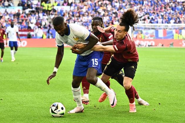 240701 EURO2024 FRANCE VS BELGIUM Marcus Thuram (15) of France battles for the ball with Arthur Theate (3) of Belgium during a soccer game between the national teams of France, called les Bleus and Belgium, called the Red Devils in a round of 16 knock out game of the UEFA EURO, EM, Europameisterschaft,Fussball 2024 tournament , on Monday 1 July 2024 in Dusseldorf , Germany . photo isosport Maarten Straetemans Dusseldorf GERMANY  Copyright: xx 471409