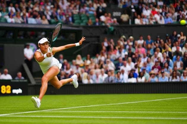 Emma Raducanu during her first round match Wimbledon Tennis Championships, Day 1, The All England Lawn Tennis and Croquet Club, London, UK - 01 Jul 2024  Copyright: xJavierxGarcia Shutterstockx 14565033ih