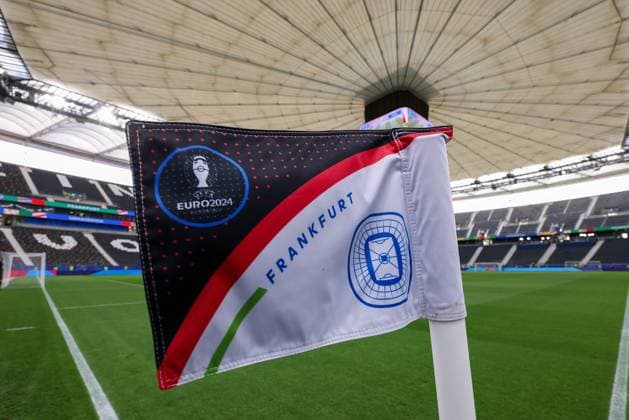 Frankfurt Arena Frankfurt am Main, UEFA EURO 2024 Germany, Monday 1 Jul 2024 Round of 16, Portugal Slovenia, symbol photo, symbol image interior view stadium Deutsche Bank Park, closed roof, corner flag, EURO 2024, Frankfurt Copyright: JoaquimxFerreira