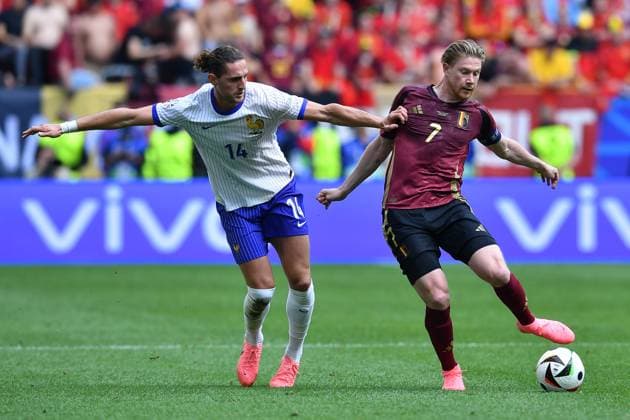 Soccer UEFA EURO 2024 Round of 16 France Belgium on 01 07 2024 at the Düsseldorf Arena in Düsseldorf Adrien Rabiot France , left Kevin De Bruyne Belgium , right xRx