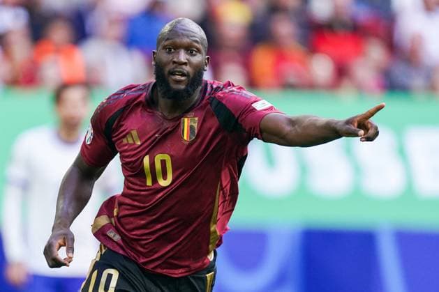 2024-07-01 France v Belgium - Round of 16 - UEFA EURO, EM, Europameisterschaft,Fussball 2024 DUSSELDORF, GERMANY - JULY 1: Romelu Lukaku of Belgium points with finger during the Round of 16 - UEFA EURO 2024 match between France and Belgium at Dusseldorf Arena on July 1, 2024 in Dusseldorf, Germany. (Photo by Joris Verwijst BSR Agency) Dusseldorf Germany Content not available for redistribution in The Netherlands directly or indirectly through any third parties. Copyright: xBSRxAgencyx