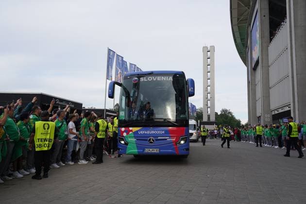 Slovenian team bus arrives and is escorted to the stadium Frankfurt 01 07 2024 Portugal vs Slovenia, EURO2024, M41 Round of 16, EM Arena Frankfurt