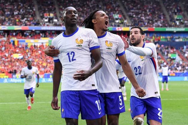 Soccer UEFA EURO 2024 Round of 16 France Belgium on 01 07 2024 at Düsseldorf Arena in Düsseldorf Goal celebration Cheering goal to 1 0 by Randal Kolo Muani France xRx