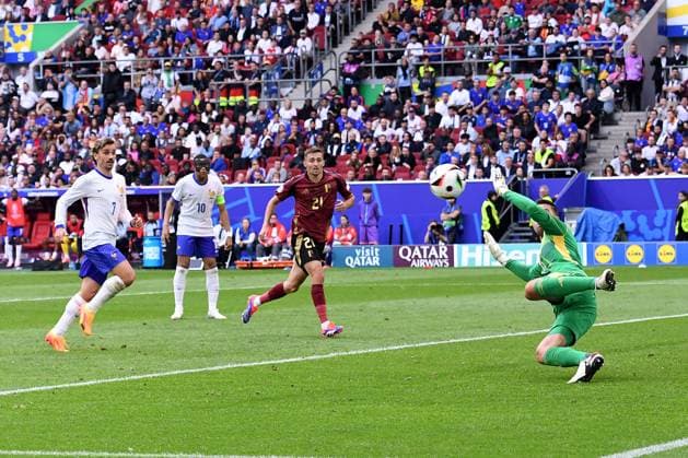 Soccer UEFA EURO 2024 Round of 16 France Belgium on 01 07 2024 at Düsseldorf Arena in Düsseldorf Goal kick Goal to 1 0 by Randal Kolo Muani France Own goal Jan Vertonghen Belgium xRx
