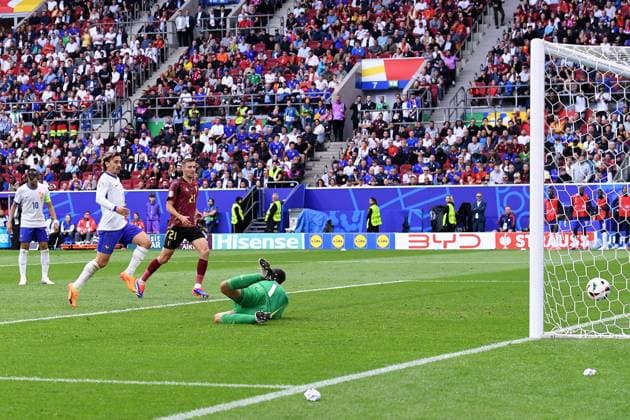 Soccer UEFA EURO 2024 Round of 16 France Belgium on 01 07 2024 at Düsseldorf Arena in Düsseldorf Goal kick Goal to 1 0 by Randal Kolo Muani France Own goal Jan Vertonghen Belgium xRx