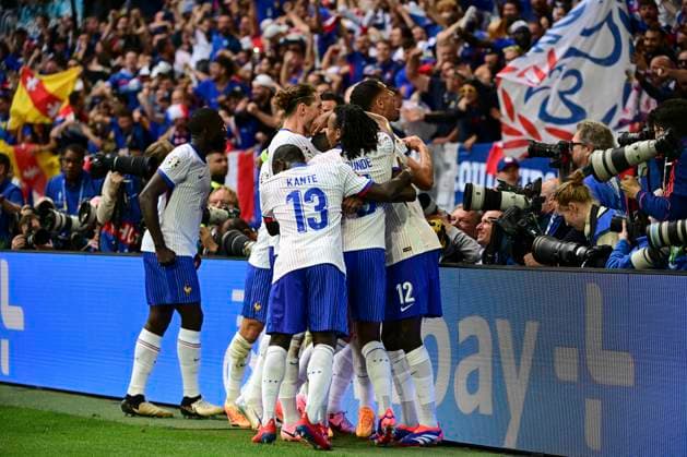 Goal celebration for 1 0 by own goal Jan Vertonghen 5 Belgium , France vs Belgium, Football, UEFA Euro 2024, Round of 16, 01 07 2024 Düsseldorf Nordrhein Westfalen Germany Copyright: xkolbert-press MarcxNiemeyerx
