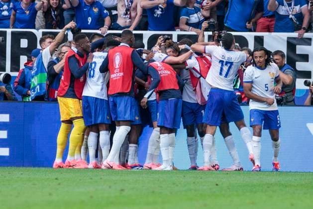 UEFA EURO 2024 France Belgium 01 07 2024 Celebration after the 1-0 goal by Randal Kolo Muani France, 12 UEFA EURO 2024 Round of 16 France Belgium Düsseldorf Arena, Düsseldorf on 01 07 2024 Copyright: xBEAUTIFULxSPORTS Meuselx