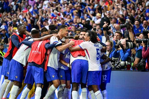 Goal celebration for 1 0 by own goal Jan Vertonghen 5 Belgium , France vs Belgium, Football, UEFA Euro 2024, Round of 16, 01 07 2024 Düsseldorf Nordrhein Westfalen Germany Copyright: xkolbert-press MarcxNiemeyerx