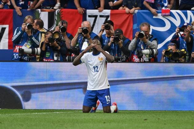 Randal Kolo Muani France cheering after his 1 0 winning goal 01 07 2024, European Football Championship 2024, Round of 16 France Belgium Düsseldorf North Rhine-Westphalia Germany Team2