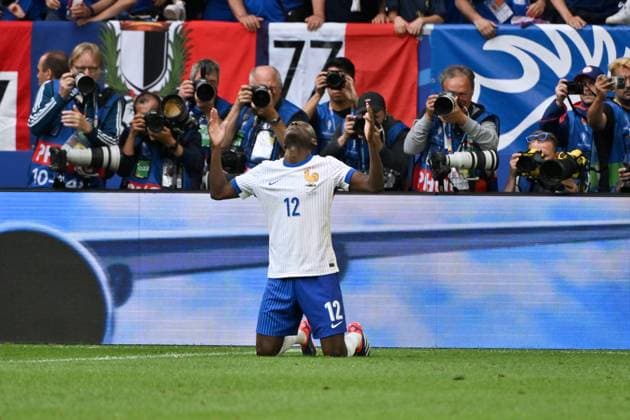 Randal Kolo Muani France cheering after his 1 0 winning goal 01 07 2024, European Football Championship 2024, Round of 16 France Belgium Düsseldorf North Rhine-Westphalia Germany Team2
