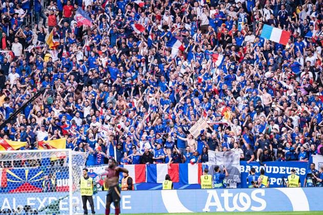 GER, Euro 2024, Round of sixteen, France FRA vs Belgium BEL 01 07 2024, MERKUR SPIEL ARENA Arena Düsseldorf , Düsseldorf, GER, Euro 2024, Round of sixteen, France FRA vs Belgium BEL In the picture Fans of France FRA celebrate nordphotoxGmbHxx xChristianxSchulze nph000300