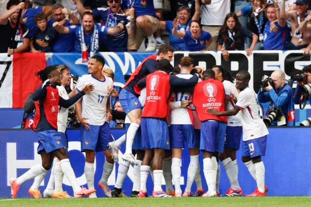 France v Belgium UEFA EURO, EM, Europameisterschaft,Fussball 2024 Round of 16 Randal Kolo Muani of France celebrates scoring his sides 1st goal during the UEFA Euro 2024 Round of 16 match between France and Belgium at Merkur Spiel-Arena, Düsseldorf UK Newspapers OUT Copyright: xPaulxChestertonx FIL-20313-0045