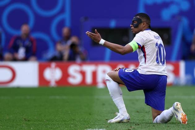 France vs Belgium Kylian Mbappe of France gestures during the UEFA EURO, EM, Europameisterschaft,Fussball 2024 round of 16 match between France and Belgium at Arena Dusseldorf on July 1, 2024 in Dusseldorf, Germany. Dusseldorf Arena Dusseldorf Germany Copyright: xMarcoxCanonierox