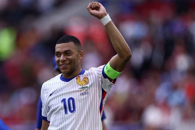 France vs Belgium Kylian Mbappe of France celebrates at the end of the UEFA EURO, EM, Europameisterschaft,Fussball 2024 round of 16 match between France and Belgium at Arena Dusseldorf on July 1, 2024 in Dusseldorf, Germany. Dusseldorf Arena Dusseldorf Germany Copyright: xMarcoxCanonierox