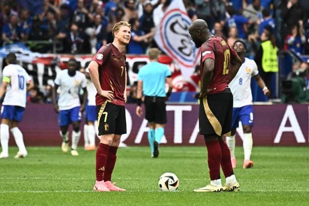 240701 EURO2024 FRANCE VS BELGIUM Kevin De Bruyne (7) of Belgium and Romelu Lukaku (10) of Belgium look dejected after France scored the 1-0 goal during a soccer game between the national teams of France, called les Bleus and Belgium, called the Red Devils in a round of 16 knock out game of the UEFA EURO, EM, Europameisterschaft,Fussball 2024 tournament , on Monday 1 July 2024 in Dusseldorf , Germany . photo isosport Maarten Straetemans Dusseldorf GERMANY  Copyright: xx 471839