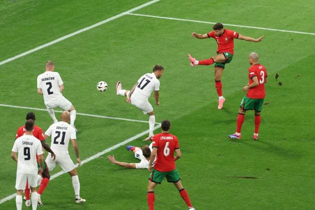 Ruben Dias of Portugal takes a shot but fails to score Portugal v Slovenia, UEFA European Championship, EM, Europameisterschaft 2024, Round of 16, Football, Frankfurt Arena, Frankfurt, Germany - 01 Jul 2024 EDITORIAL USE ONLY No use with unauthorised audio, video, data, fixture lists, club league logos or live services. Online in-match use limited to 120 images, no video emulation. No use in betting, games or single club league player publications. Copyright: xPaulxCurrie Shutterstockx 14566636z