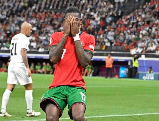 01 07 2024, Football UEFA EURO 2024, Round of 16, Portugal Slovenia, in the Frankfurt Arena Frankfurt am Main, Rafael Leao Portugal annoyed