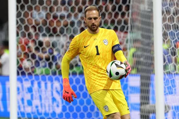 Frankfurt Arena Frankfurt am Main, UEFA EURO 2024 Germany, Monday 1 Jul 2024 Round of 16, Portugal Slovenia, goalkeeper, goalkeeper Jan Oblak Slovenia Copyright: JoaquimxFerreira