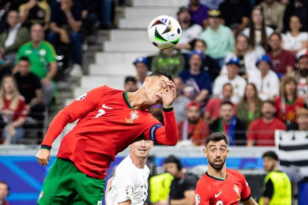 Goal chance by Cristiano Ronaldo Portugal, 07 with header GER, Portugal POR vs Slovenia SVO , European Football Championship, UEFA EURO 2024, Round of 16, 01 07 2024 GER, Portugal POR vs Slovenia SVO , European Football Championship, UEFA EURO 2024, Round of 16, 01 07 2024 Frankfurt Copyright: xEibner-Pressefoto RogerxBuerkex EP
