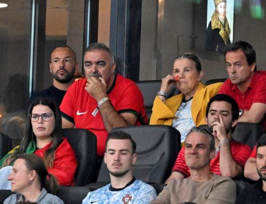 01 07 2024, Football UEFA EURO 2024, Round of 16, Portugal Slovenia, in the Frankfurt Arena Frankfurt am Main, Maria Dolores dos Santos Aveiro the mother of Cristiano Ronaldo Portugal with yellow suit