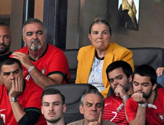 01 07 2024, Football UEFA EURO 2024, Round of 16, Portugal Slovenia, in the Frankfurt Arena Frankfurt am Main, Maria Dolores dos Santos Aveiro the mother of Cristiano Ronaldo Portugal with yellow suit