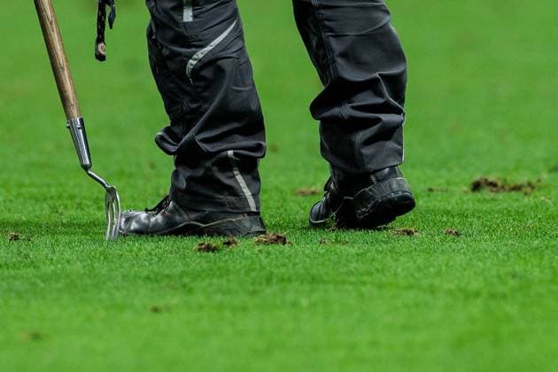 UEFA EURO 2024 Portugal Slovenia 01 07 2024 The pitch in Frankfurt needs to be patched in many places at half-time UEFA EURO 2024 Portugal Slovenia Frankfurt Arena Frankfurt on 01 07 2024 Copyright: xBEAUTIFULxSPORTS Wunderlx