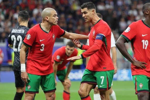 Cristiano Ronaldo Portugal, No 7 discusses with Pepe Portugal, No 3 , Round of 16 M41, POR SVN, European Football Championship, Portugal vs Slovenia, European Football Championship, Portugal Slovenia, Frankfurt, 01 07 2024,