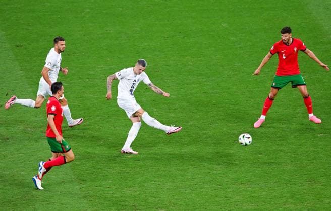 Benjamin Sesko Slovenia with a shot on goal, UEFA EURO 2024 Round of 16, Portugal vs Slovenia, Arena Frankfurt on July 01, 2024 in Frankfurt am Main, Germany Photo by Silas Schueller DeFodi Images Benjamin Sesko Slovenia controls the ball and shoots, UEFA EURO 2024 Round of 16, Portugal vs Slovenia, Arena Frankfurt on July 1, 2024 in Frankfurt am Main, Germany Photo by Silas Schueller DeFodi Images Defodi 738 738 PORSVN 20240701 213 Defodi-738