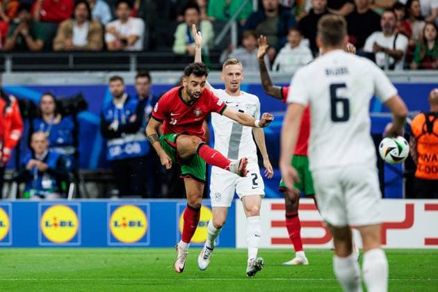 UEFA EURO 2024 Portugal Slovenia 01 07 2024 Bruno Miguel Borges Fernandes Portugal, 8 shoots UEFA EURO 2024 Portugal Slovenia Frankfurt Arena Frankfurt on 01 07 2024 Copyright: xBEAUTIFULxSPORTS Wunderlx