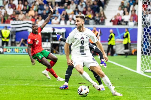Andraz Sporar Slovenia, 09 GER, Portugal POR vs Slovenia SVO , European Football Championship, UEFA EURO 2024, Round of 16, 01 07 2024 GER, Portugal POR vs Slovenia SVO , European Football Championship, UEFA EURO 2024, Round of 16, 01 07 2024 Frankfurt Copyright: xEibner-Pressefoto RogerxBuerkex EP