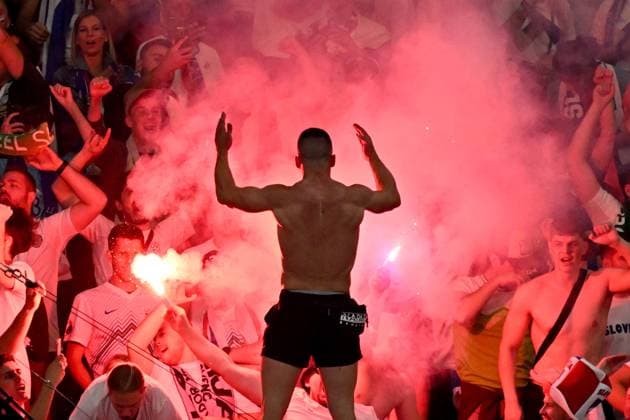 01 07 2024, xjhx, European Football Championship 2024 1 8 Final, Portugal Slovenia emspor, v l emotions, fans, atmosphere, flags, logo, spectators, jerseys Slovenia to end pyrotechnics smoke Bengalos UEFA REGULATIONS PROHIBIT ANY USE OF PHOTOGRAPHS as IMAGE SEQUENCES and or QUASI VIDEO Frankfurt am Main