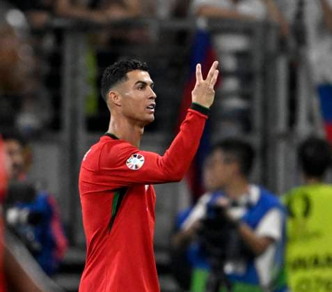 01 07 2024, Football UEFA EURO 2024, Round of 16, Portugal Slovenia, in the Frankfurt Arena Frankfurt am Main, Cristiano Ronaldo Portugal at a loss