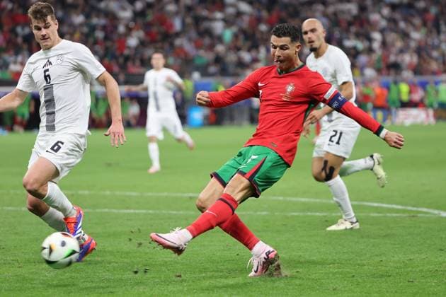 Big chance Cristiano Ronaldo Portugal, No 7 , Round of 16 M41, POR SVN, European Football Championship, Portugal vs Slovenia, European Football Championship, Portugal Slovenia, Frankfurt, 01 07 2024,