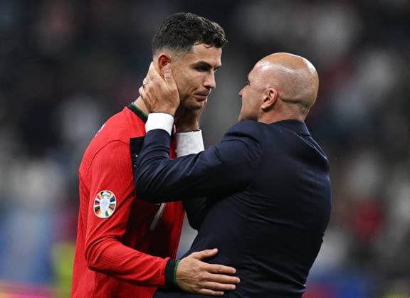 Germany Soccer Euro 2024 Portugal - Slovenia 8720849 01.07.2024 Portugal s head coach Roberto Martinez, right, and Cristiano Ronaldo celebrate team s victory at the UEFA EURO, EM, Europameisterschaft,Fussball 2024 round of 16 soccer match between Portugal and Slovenia at the Frankfurt Arena in Frankfurt am Main, Germany. Alexey Filippov Sputnik Germany  Copyright: xAlexeyxFilippovx