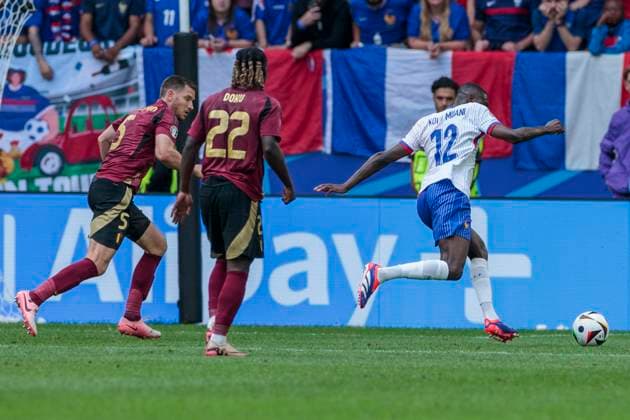 UEFA EURO 2024 France Belgium 01 07 2024 Randal Kolo Muani France, 12 scores the decisive goal UEFA EURO 2024 Round of 16 France Belgium Düsseldorf Arena, Düsseldorf on 01 07 2024 Copyright: xBEAUTIFULxSPORTS Meuselx