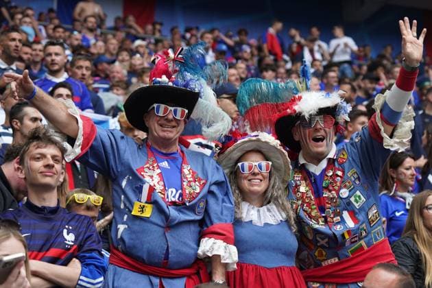 Football, UEFA Euro2024, Euro 2024, Round of 16, France Belgium, Düsseldorf Arena Düsseldorf, Fans France action, single image