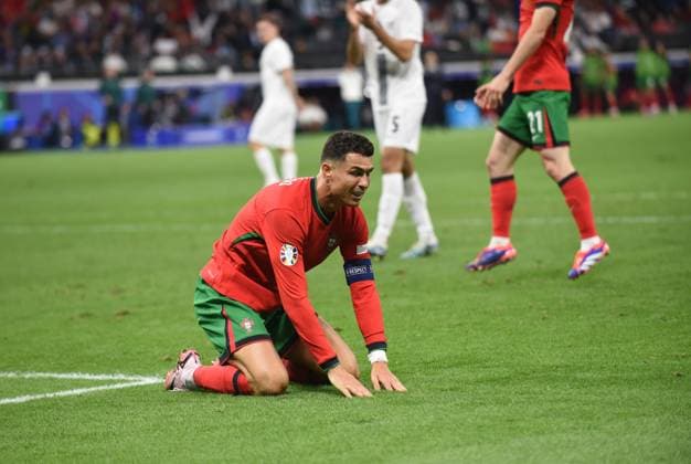 01 07 2024 Arena Frankfurt Stadium Football European Championship 2024 UEFA EURO 2024 Round of 16 Portugal Slovenia Euro 2024 Cristiano Ronaldo 7, Portugal annoyed about missed goal chance
