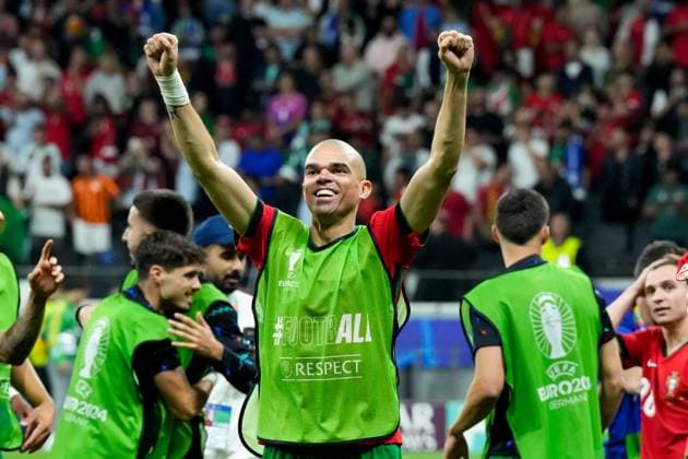 Frankfurt, Germany, July 1st 2024: Pepe (3 Portugal) celebrates their victory after the last kick during the penalty shootout during the UEFA EURO, EM, Europameisterschaft,Fussball 2024 Germany Round 16 football match between Portugal and Slovenia at Frankfurt Arena in Frankfurt, Germany. (Daniela Porcelli SPP)  Copyright: xDanielaxPorcellix xSPPx spp-en-DaPoSp-20240701-_DP11321