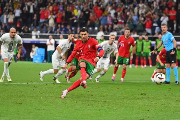 Cristiano RONALDO POR misses penalty,penalty kick,action,shot Round of 16 Portugal POR Slovenia SVN 3 0 i E on 01 07 2024, Frankfurt Arena Football UEFA EURO 2024 GERMANY from 14 06 2024 14 07 2024