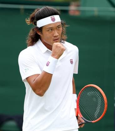 (240702) -- LONDON, July 2, 2024 -- Zhang Zhizhen celebrates during the men s singles first round match between Zhang Zhizhen of China and Maxime Janvier of France at Wimbledon tennis Championship in London, Britain, on July 1, 2024. ) (SP)BRITAIN-LONDON-TENNIS-WIMBLEDON LixYing 