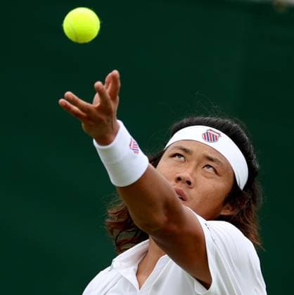 (240702) -- LONDON, July 2, 2024 -- Zhang Zhizhen serves during the men s singles first round match between Zhang Zhizhen of China and Maxime Janvier of France at Wimbledon tennis Championship in London, Britain, on July 1, 2024. ) (SP)BRITAIN-LONDON-TENNIS-WIMBLEDON LixYing 