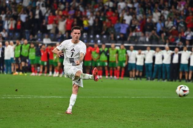 Benjamin VERBIC SVN misses a penalty, penalty kick, action, shot, penalty shootout round of 16 Portugal POR Slovenia SVN 3 0 i E on 01 07 2024, Frankfurt Arena Football UEFA EURO 2024 GERMANY from 14 06 2024 14 07 2024