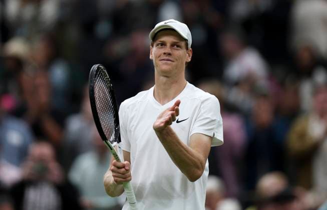 (240702) -- LONDON, July 2, 2024 -- Jannik Sinner celebrates after winning the men s singles first round match between Jannik Sinner of Italy and Yannick Hanfmann of Germany at Wimbledon tennis Championship in London, Britain, on July 1, 2024. ) (SP)BRITAIN-LONDON-TENNIS-WIMBLEDON HanxYan 