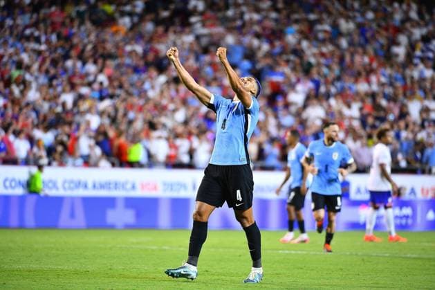 Fußball, Copa America, USA - Uruguay RECORD DATE NOT STATED Copa America USA 2024 United States vs Uruguay Ronald Araujo of Uruguay during the CONMEBOL Copa America 2024 group C match between United States (USA) and Uruguay, at GEHA Field at Arrowhead Stadium, on July 01, 2024 in Kansas City, Kansas, United States. KANSAS CITY KANSAS UNITED STATES  Copyright: xAdrianxMaciasx 20240701214123_CA_GC_2024_USA_URU_ARAUJO137